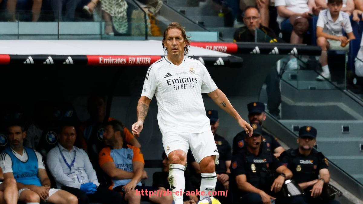 澳客足彩-世俱杯商业合作项目风险评估体系的构建与应用